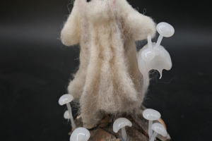 kleiner Geist mit Pilzen